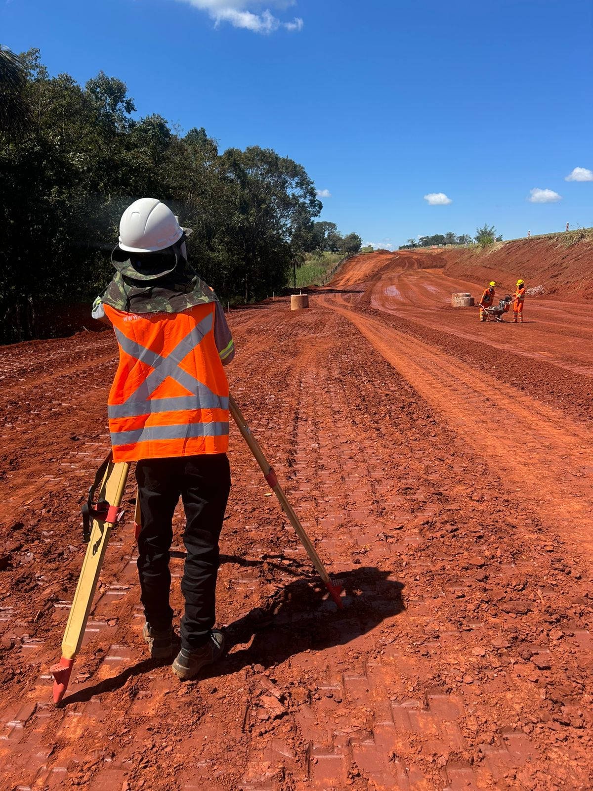 Topografia e levantamento em obra de infraestrutura